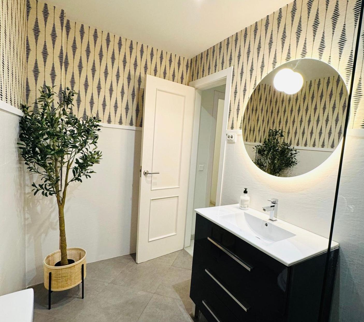 Nuevo Cathedral Deluxe Apartment Sinesedesignhomes Málaga Eksteriør bilde